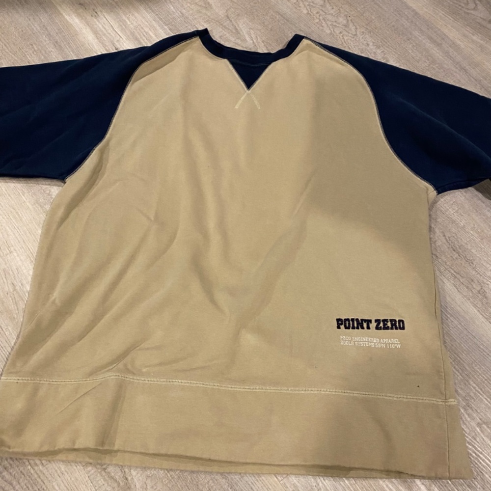 Point Zero Crewneck - Picture 2 of 4